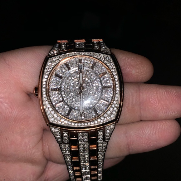 Bulova watch - Picture 2 of 3